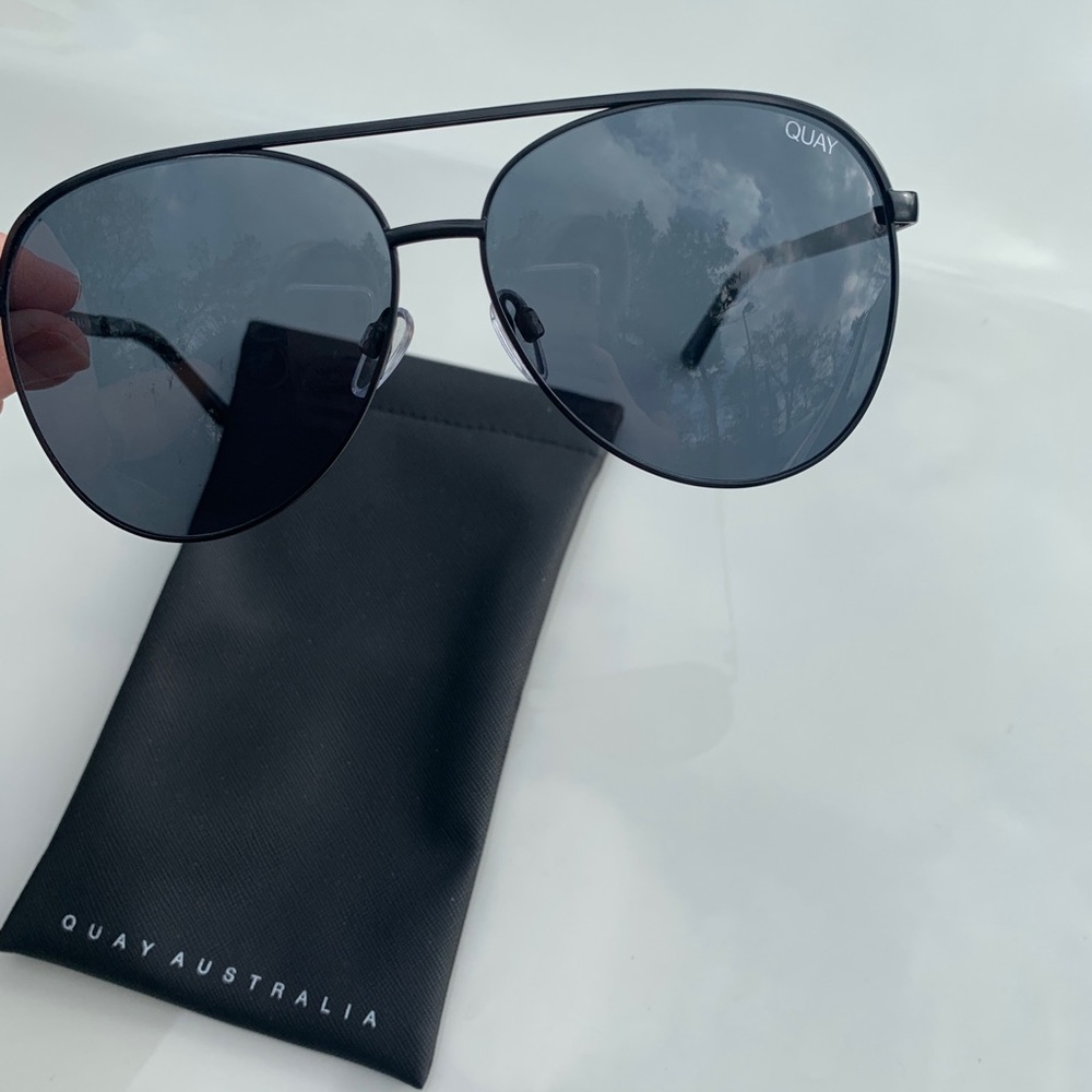 Quay Vivienne Sunglasses